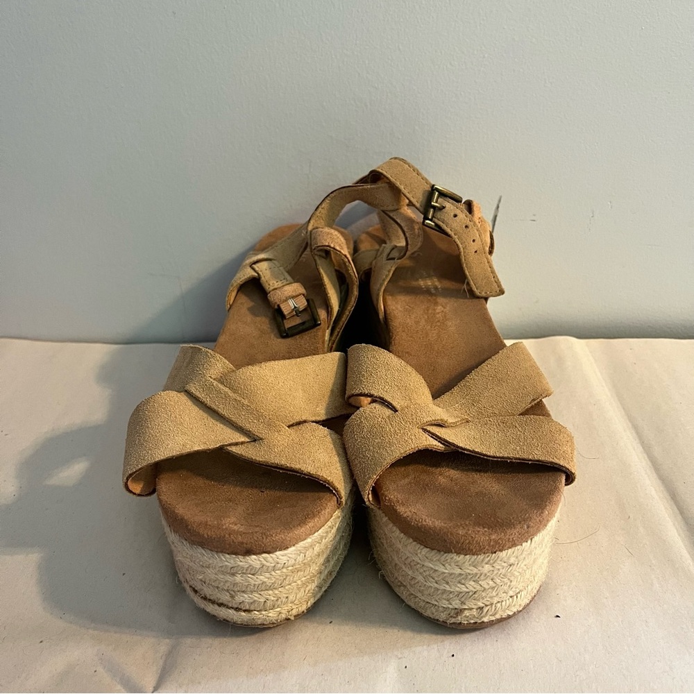 Toms Tan Espadrilles Slip-On Jute Midsole